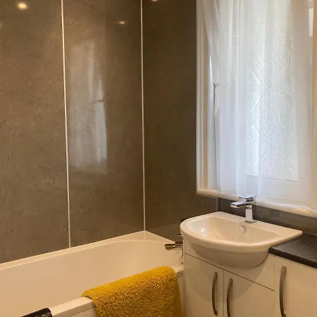 3 Bed West Edinburgh