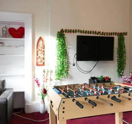 Lauriston Large Central Apartment Edinburgh *