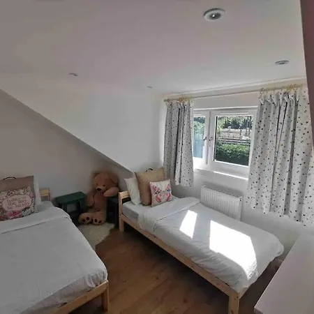 Vakantiehuis 3 Bedroom Well Connected Family Free Parking