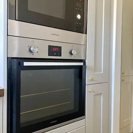 Vakantiehuis 3 Bedroom Well Connected Family Free Parking *
