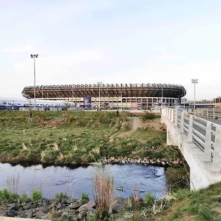 Сasa de vacaciones 3 Bedroom Well Connected Family Free Parking *
