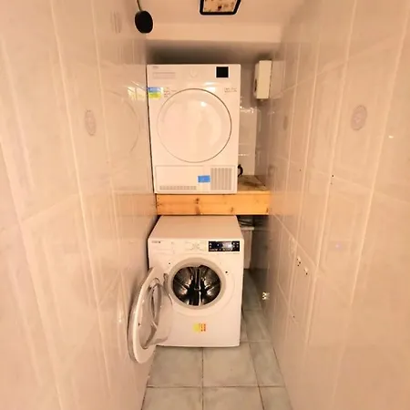 Luxury Five Bedroom Deluxe Duplex I Centre I Fully Equipped I Fountainpark *