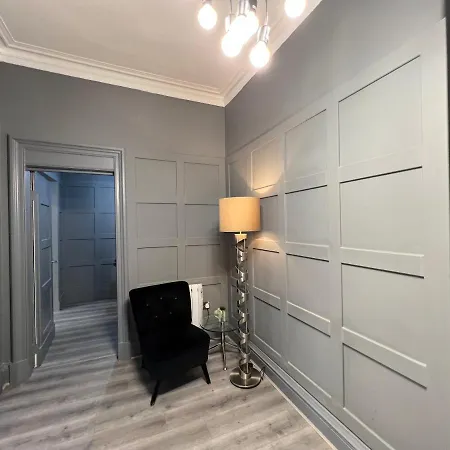 Pass The Keys Stylish 2 Beds Flat In Historic Victorian Building Appartement