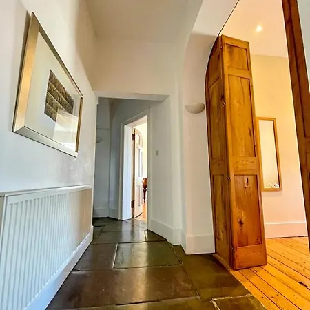 아파트 Incredible St Andrew's Sq - 2 Bed In The Sky