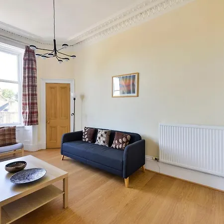 Guestready - Enchanting 2 Bedroom Flat Near Edinburgh's Old Town Lejlighed