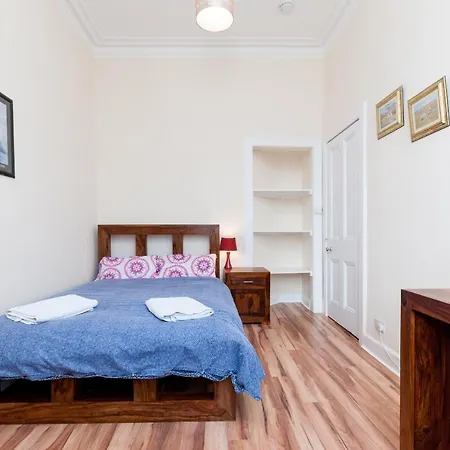 Charming Large City Centre Apartment Apartament *