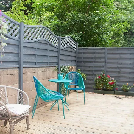 Centre Escape With Private Garden 아파트 에든버러