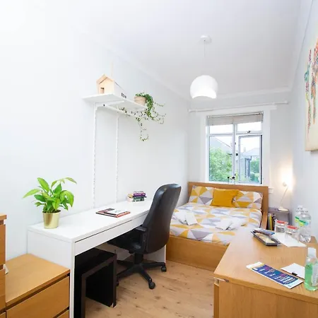 홈스테이 Lele's Flat - 15 Minutes To Airport & Centre *