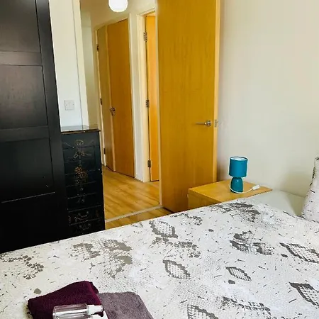 Appartement Fabulous 1bed 1bath Ground Floor Shared ,only Double *