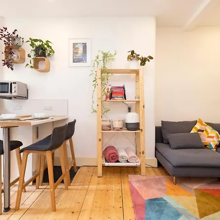 Altido Vibrant Flat Near Fountain Park * 爱丁堡