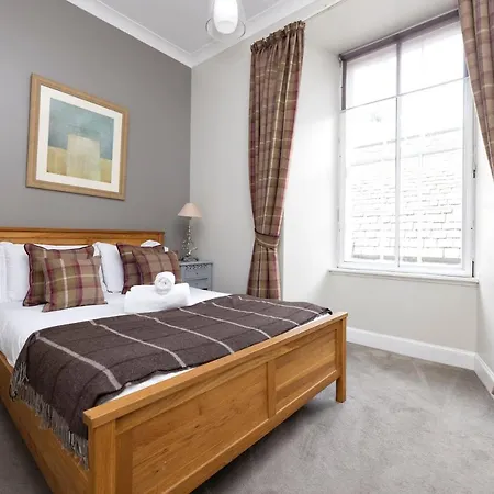Altido West Nicolson Street Апартаменты Эдинбург