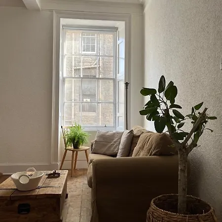 Three Bedroom Central Flat In - Leith Appartamento *