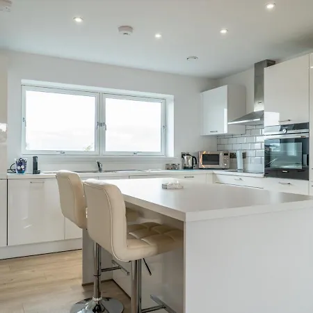 Pass The Keys Beautiful 2-Bd Penthouse With Amazing Views Édimbourg