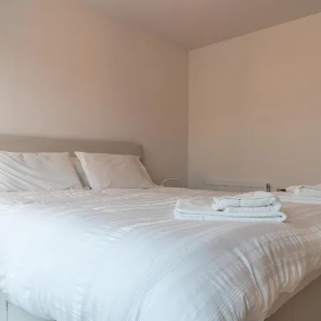 Pass The Keys Beautiful 2-Bd Penthouse With Amazing Views Édimbourg