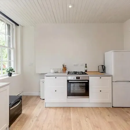 Pass The Keys Modern And Homely 1Bed Flat In Chic Area Of The City *