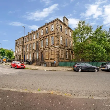 Cozy With Character Large 2 Bedroom Main Door With Garden * Edinburgh