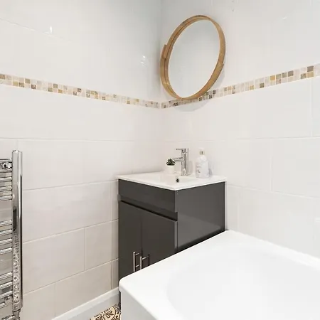 Cozy With Character Lovely Apartment Edinburgh