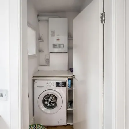 Ferienhaus Cozy With Character Large 2 Bedroom Main Door With Garden