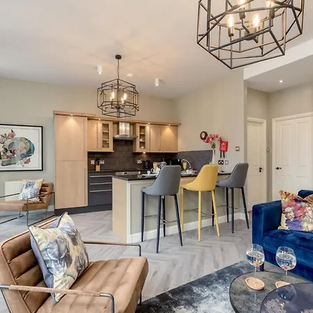 Royal Mile By Joivy *