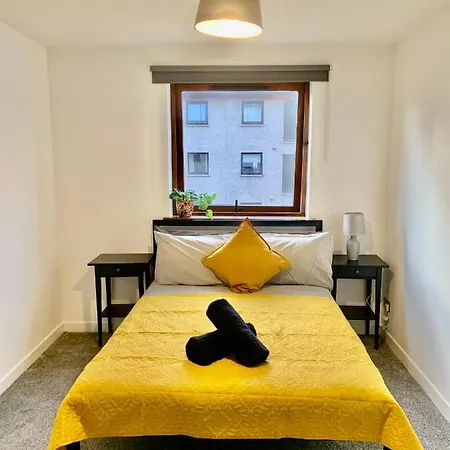 Charming Modern Cosy 2 Bedroom Flat Close To Town * Edinburgh