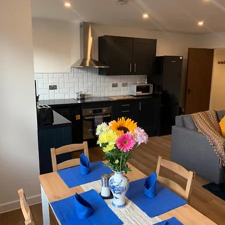 Apartment Charming Modern Cosy 2 Bedroom Flat Close To Town *
