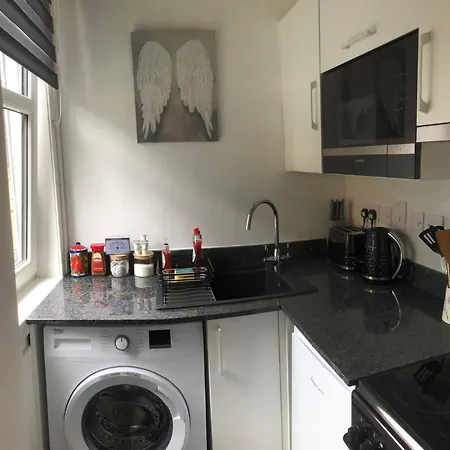 Cosy One Bedroom Flat In Center شقة *