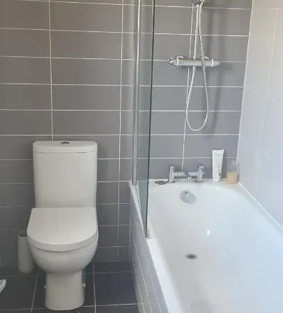 Edinburg, Granton, One Room With Two Beds In A 3-Room Apartment 公寓