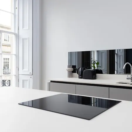 Daire Dragon Luxury Serviced At Alva Street *