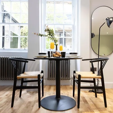 Appartamento Dragon Luxury Serviced At Alva Street Edimburgo