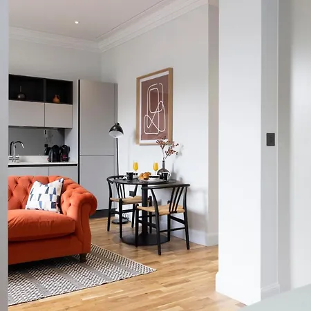 Dragon Luxury Serviced At Alva Street