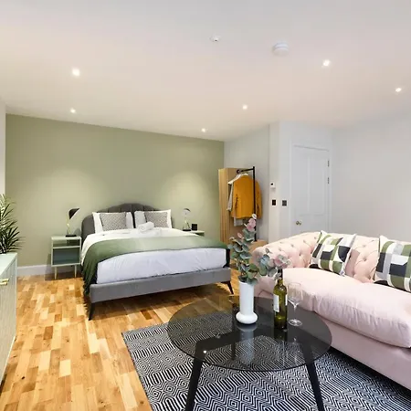 Dragon Luxury Serviced At Alva Street * Edinburgh