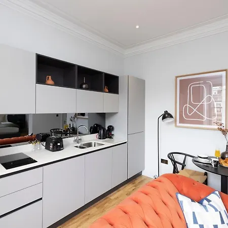 Appartamento Dragon Luxury Serviced At Alva Street Edimburgo