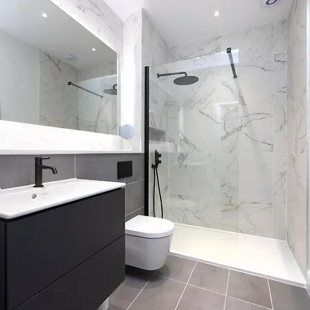 Dragon Luxury Serviced At Alva Street * Edinburgh