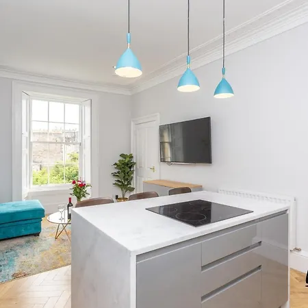 Hamilton Place Stylish 1br-1ba In Stockbridge Edinburgh