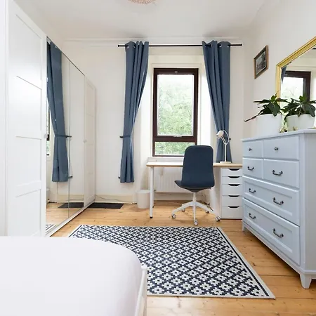 Altido Vibrant Flat Near Fountain Park