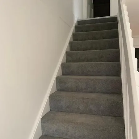 Holyrood Duplex 3- Bedrooms إدنبرة