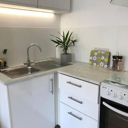 Lovely 2 Bedroom With A Garden Close To The Centre * Edinburgh