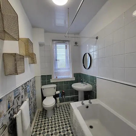 4 Bedrooms By Sensational Short Lets & Serviced Apartament Edynburg