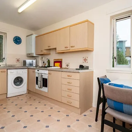 Pass The Keys Chic 2bed Flat With Stunning Views And Free Parking *