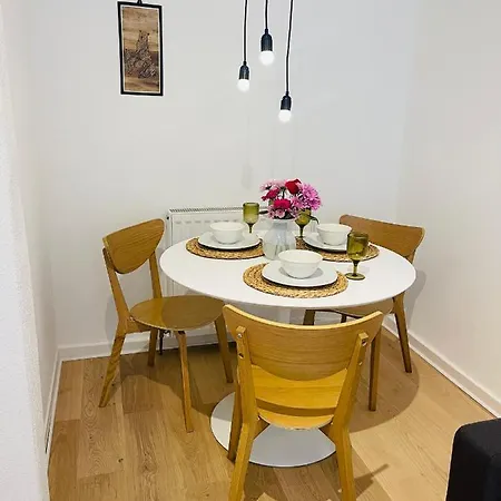 Ground Floor 1 Bedroom Flat In The Centre * Edinburgh