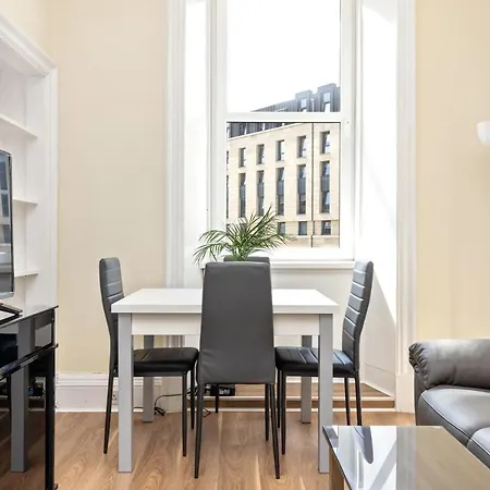 Apartment Altido Charming Flat Near Centre *