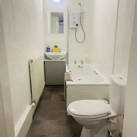 Ground Floor 1 Bedroom Flat In The Centre * Edinburgh