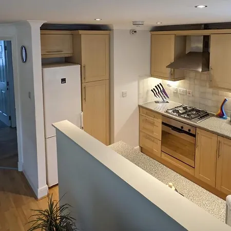 Royal Park Apartment