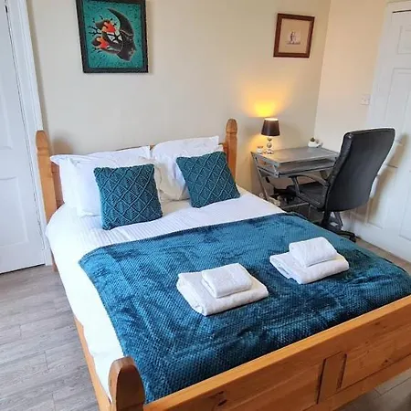 Immaculate City Centre Double Ensuite Room * 에든버러