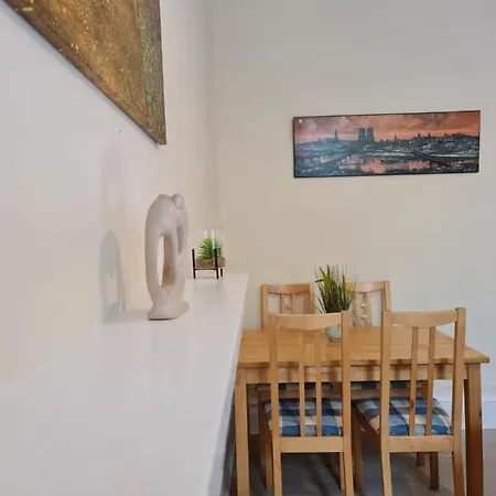 Apex Cathcart Place Apartment Edinburgh
