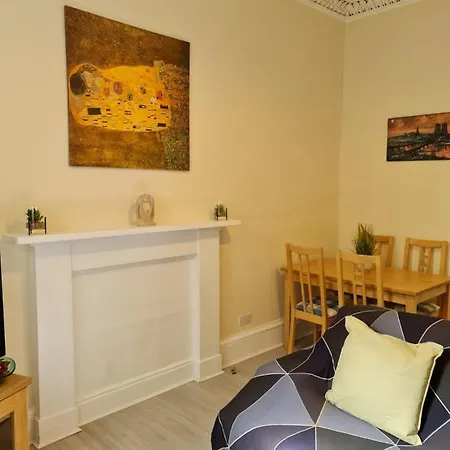 Apartment Apex Cathcart Place Edinburgh