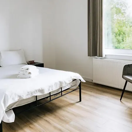 Peaceful 2 Bedroom In Prestonfield With Arthurs Seat Views *
