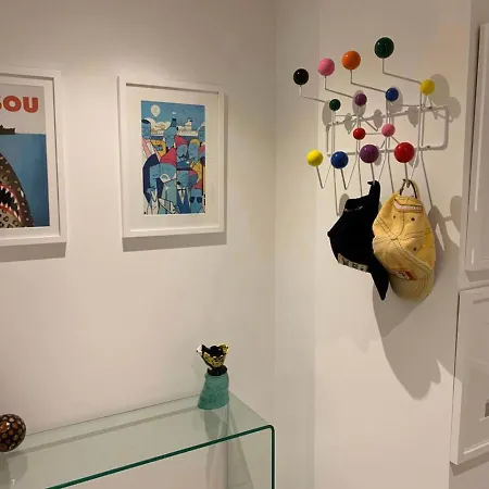 Beautiful Modern Sea-side In The Edinburgh