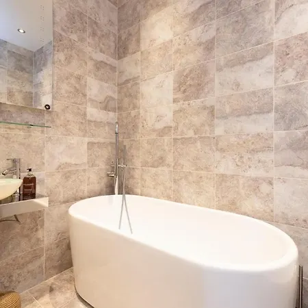 Joivy Cozy Near Castle * Edimburgo