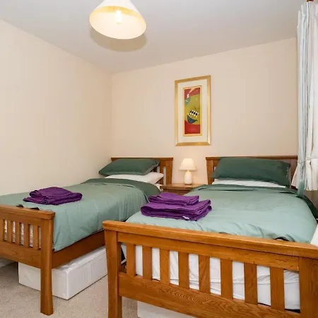 Pass The Keys Chic 2bed Flat With Stunning Views And Free Parking